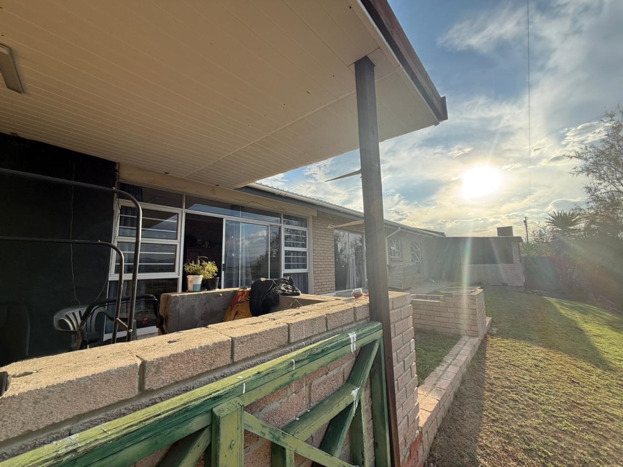 4 Bedroom Property for Sale in Riverside Western Cape